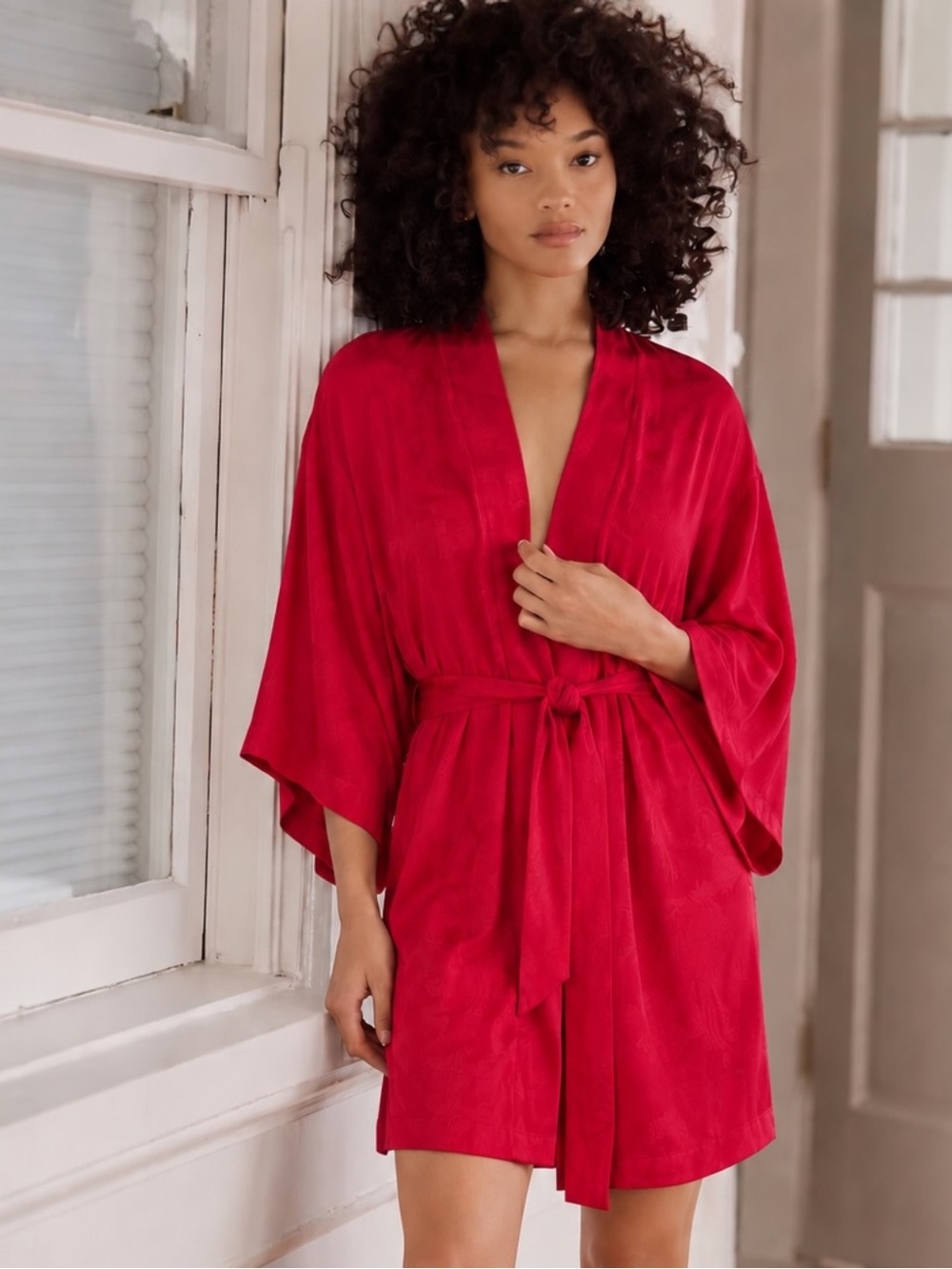 La Vie En Rose Kimono Robe Raspberry Red Jacquard Fan XL